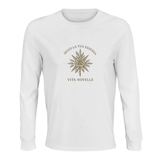 Essenza Unisex Langarmshirt – gefertigt aus umstellungszertifizierter Bio-Baumwolle. Mit feinem Rippkragen, verstärktem Nackenband und seitlichen Belüftungen, vereint es nachhaltige Eleganz, Leichtigkeit und zeitlosen Komfort.